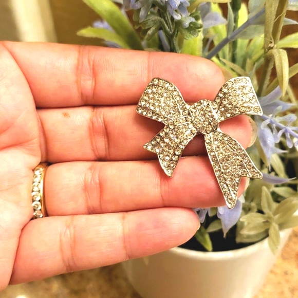 Ribbon Bow Brooch Pin - Picture 5 of 6